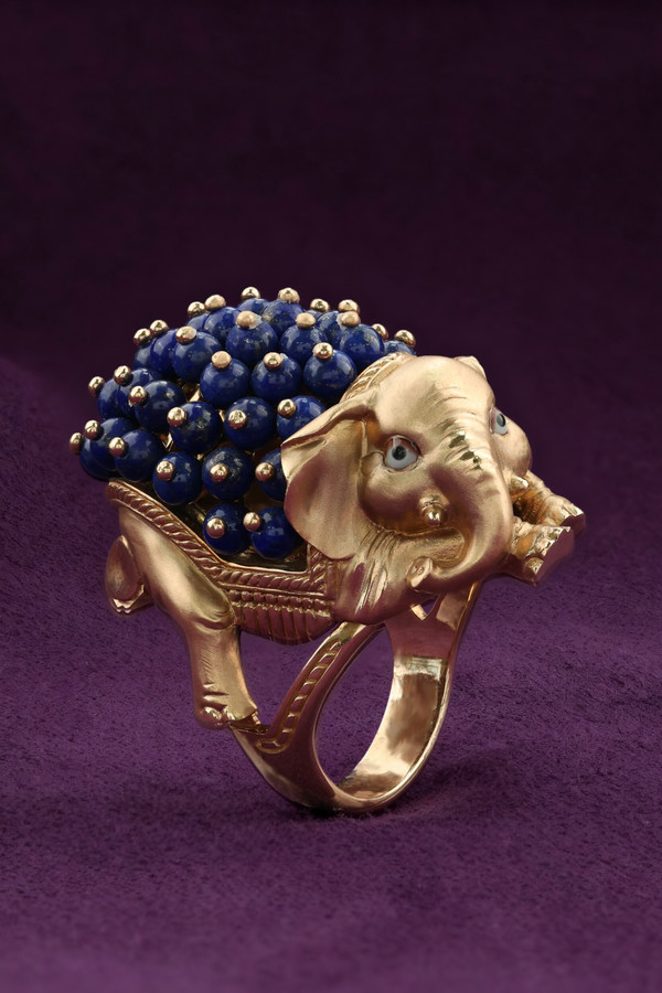 Кольцо из золота c эмаль и лазуритом