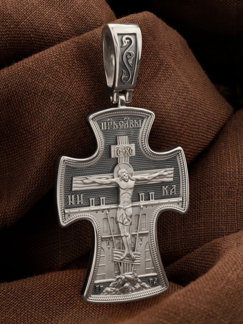 Крест из белого золота