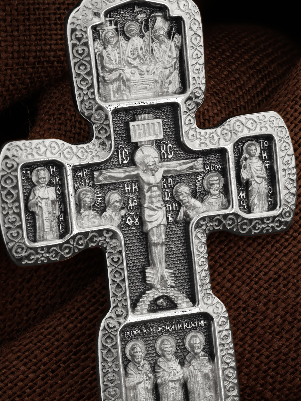 Крест из белого золота