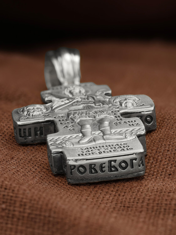 Крест из белого золота