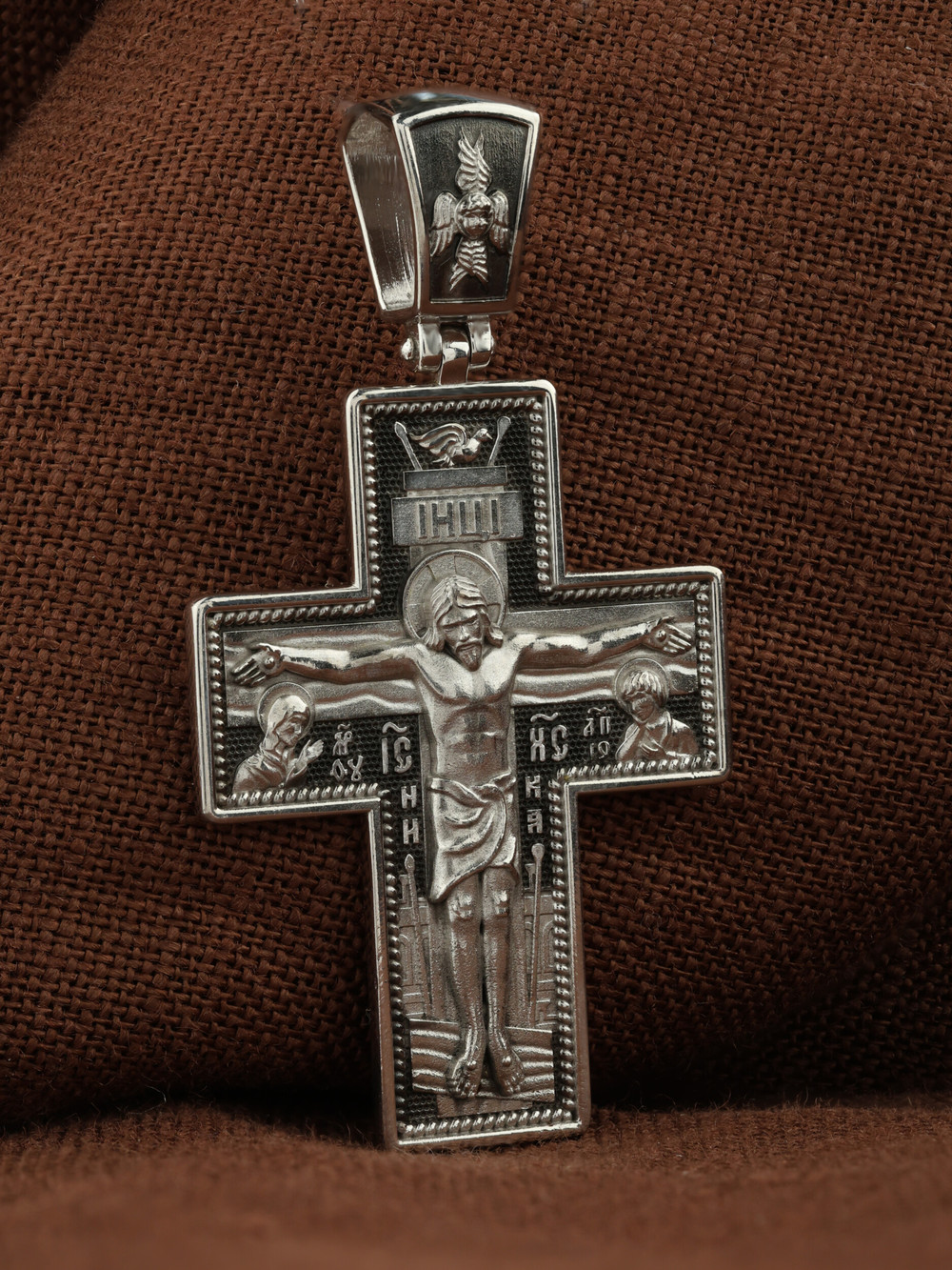 Крест из белого золота