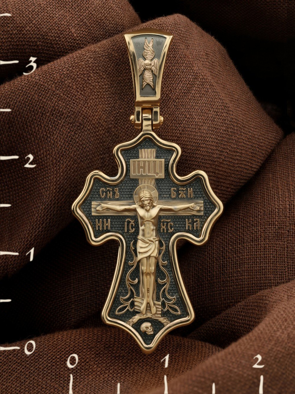 Крест из лимонного золота