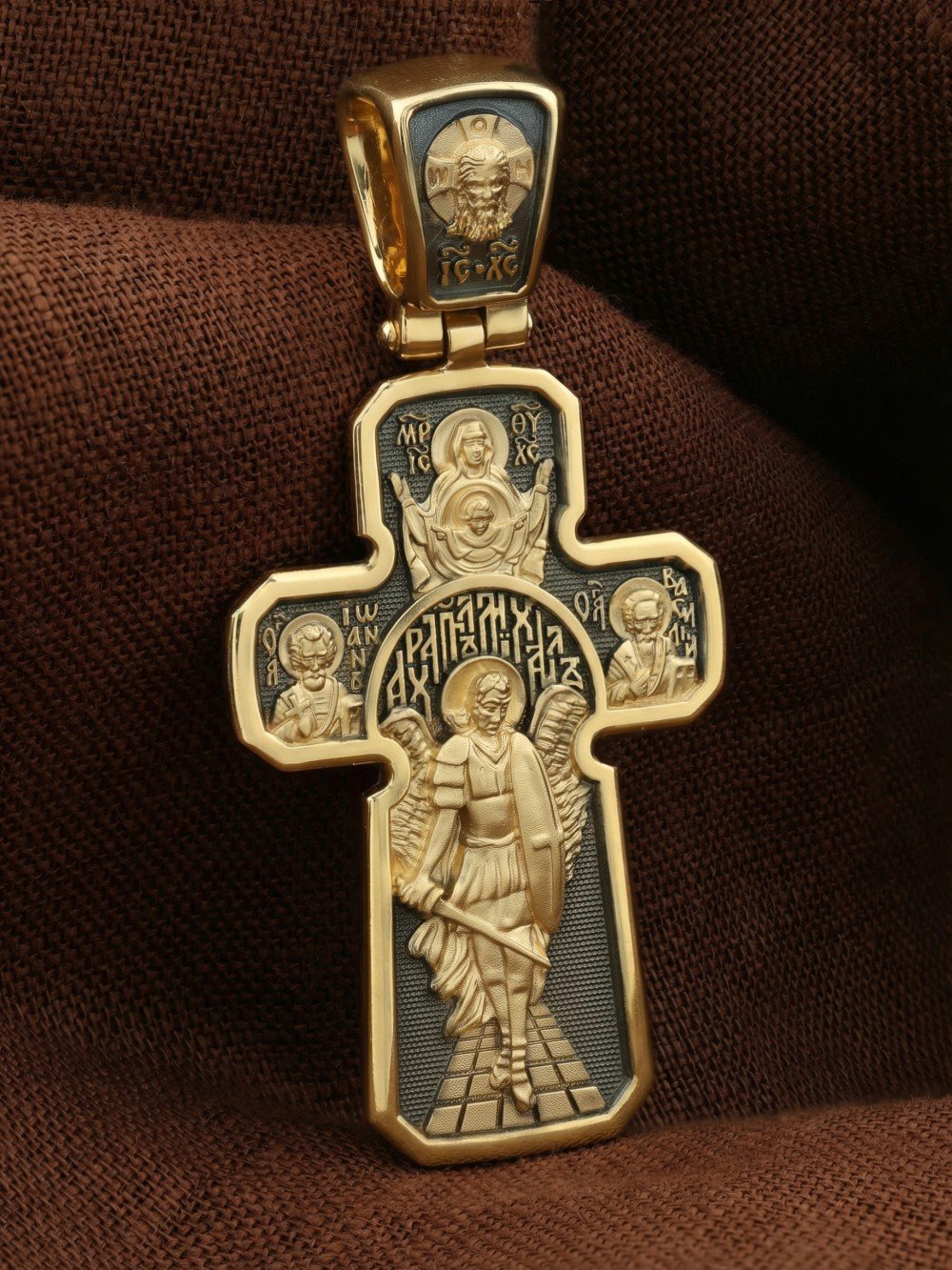 Крест из лимонного золота