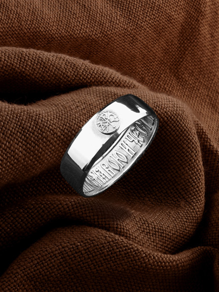 Кольцо из белого золота