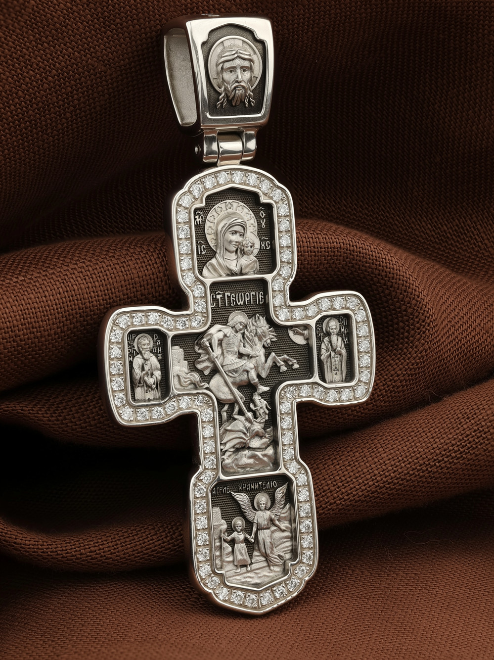 Крест из белого золота c бриллиантами