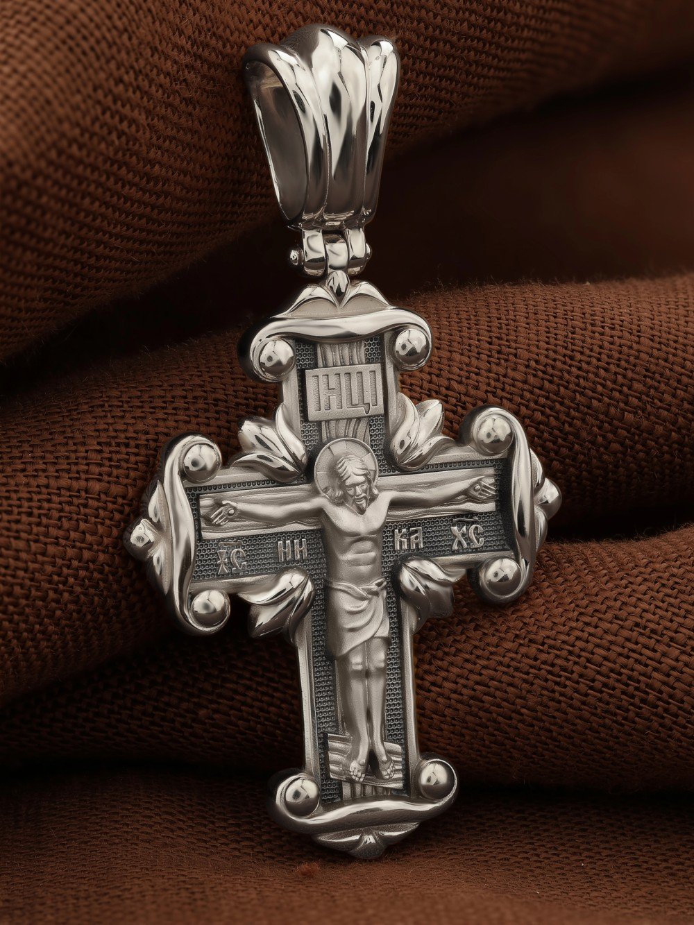 Крест из белого золота