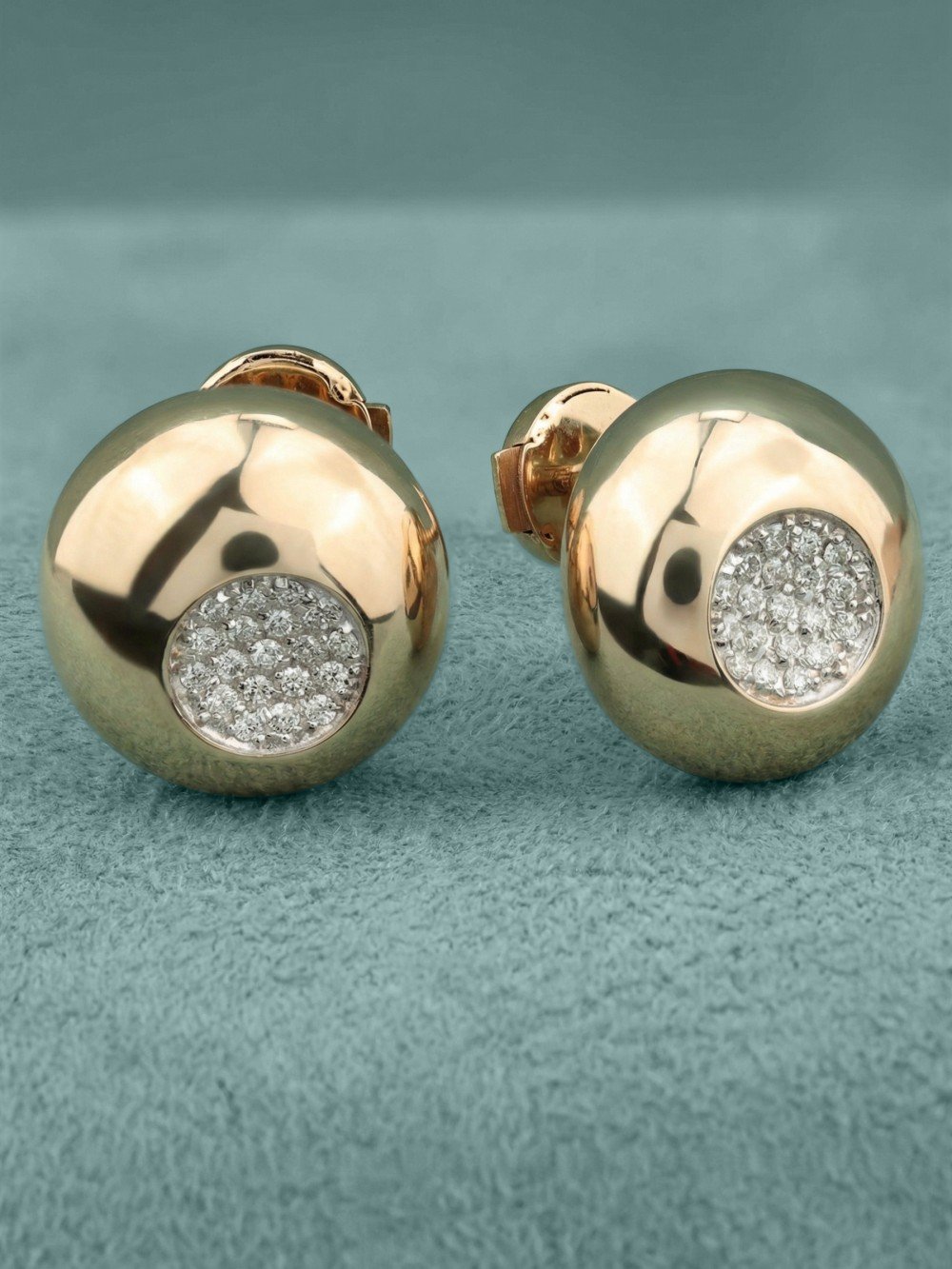 Серьги из золота c бриллиантами