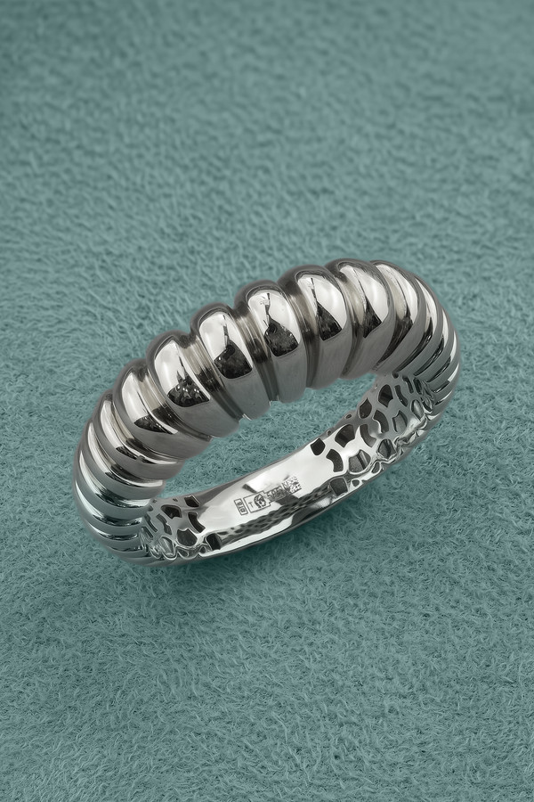 Кольцо из белого золота