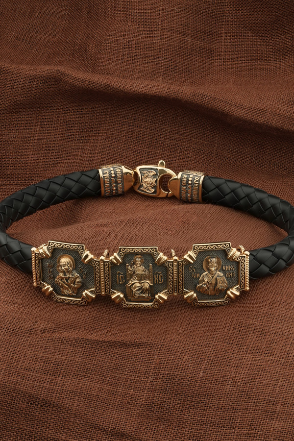 Браслет из золота c шнурком