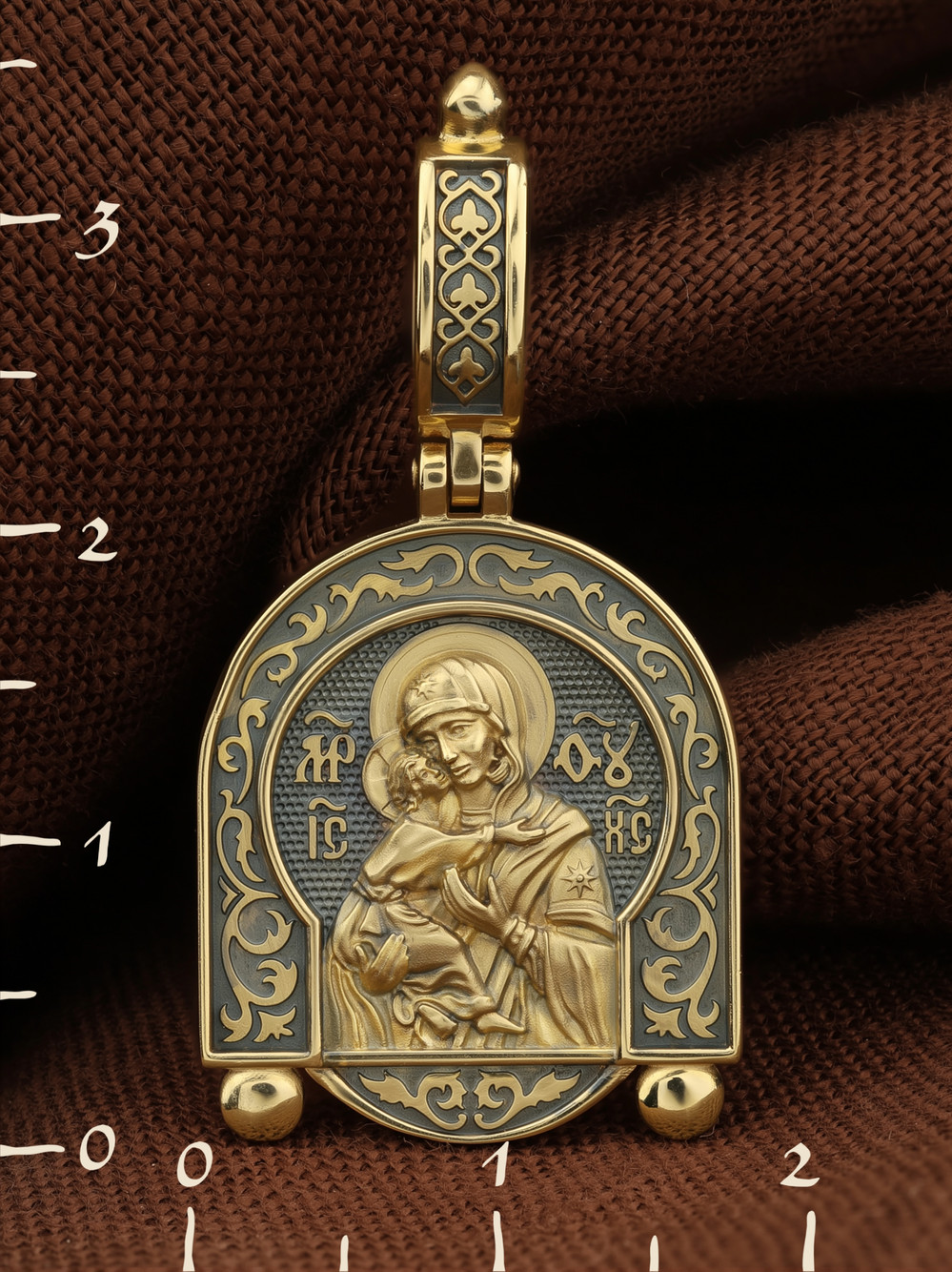 Образок из лимонного золота