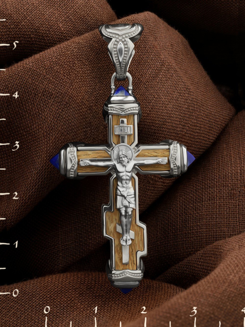 Крест из белого золота c лазуритом и железным деревом