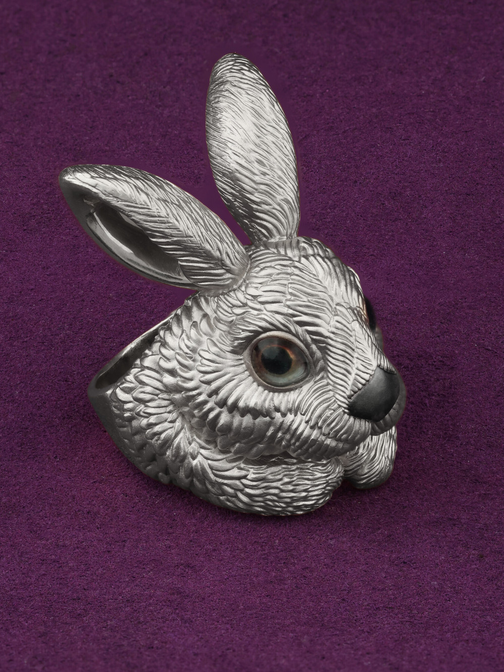 Кольцо из белого золота c эмаль