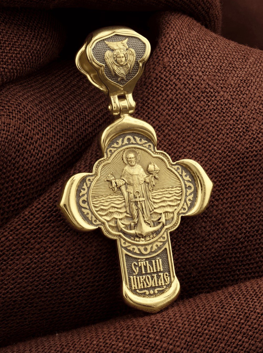 Крест из лимонного золота