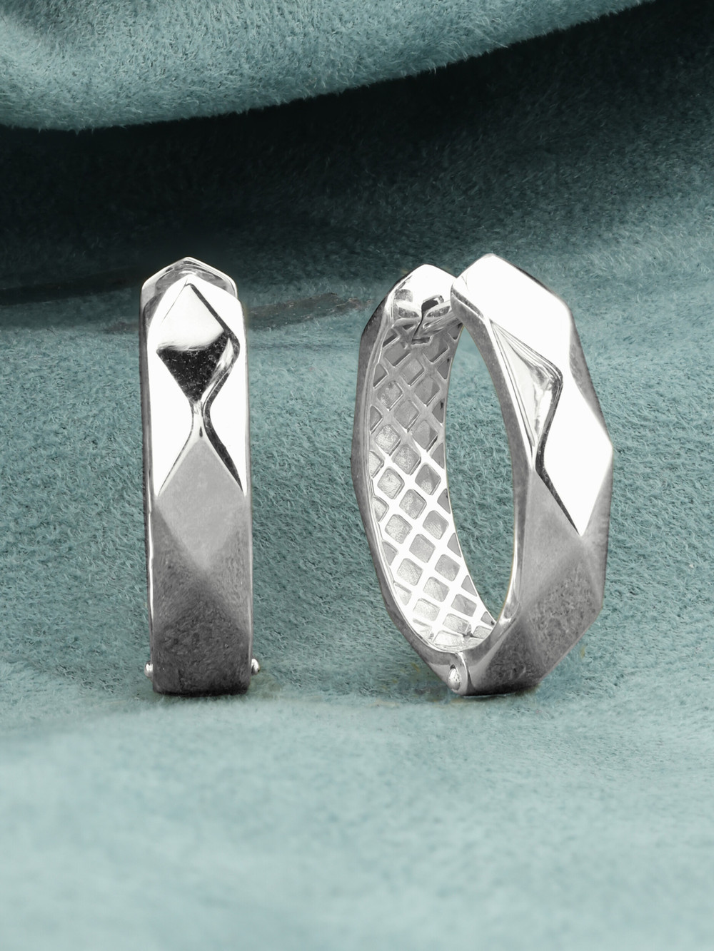 Серьги из белого золота