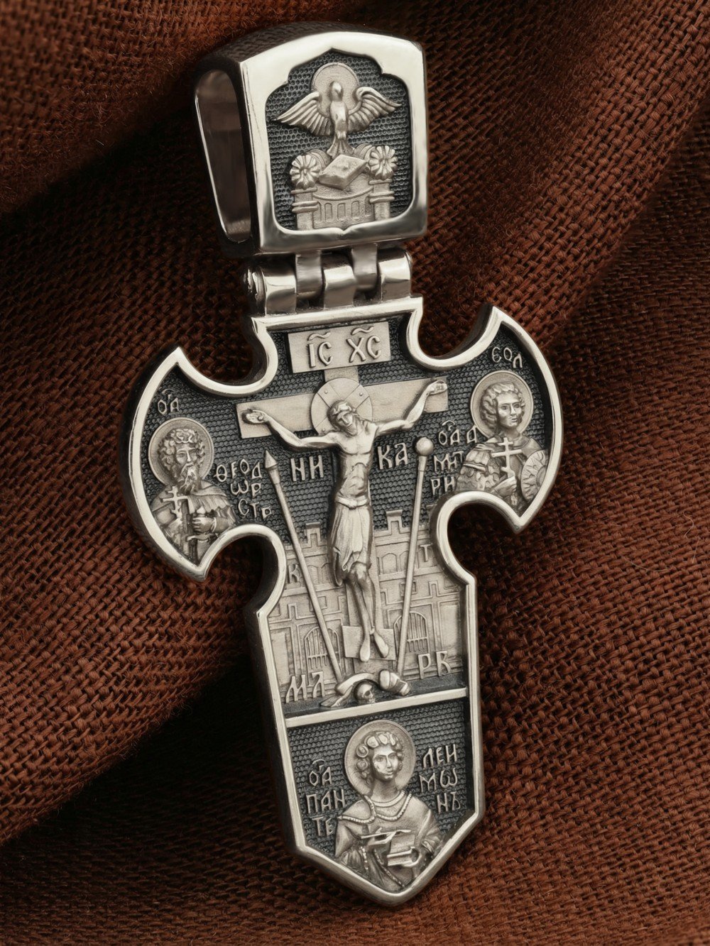 Крест из белого золота